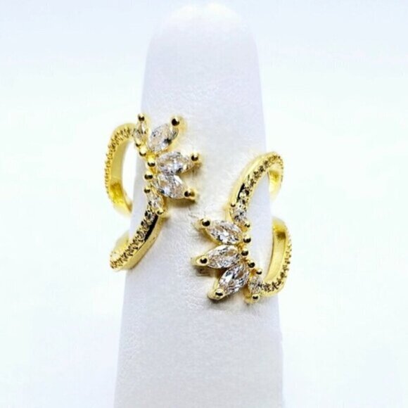 Gold Tone Gradient Sized Marquise Stones with Curved Pavé Lines NWT - Picture 5 of 8
